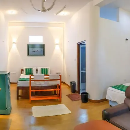 Yala Golden Wild Bed & Breakfast Tissamaharama Exterior photo