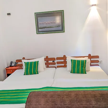 Yala Golden Wild Bed & Breakfast Tissamaharama Exterior photo
